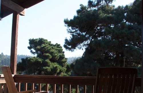 Mendocino Apartment | King suite overlooking Mendocino Village