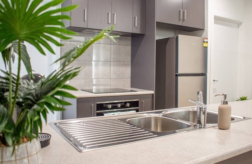 Hillcrest Apartment | Koala Hideaway Urban Unit Close to Adelaide CBD