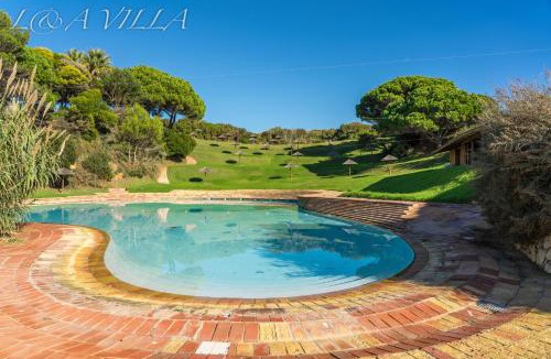 Prainha House | L&A Villa with Private heated Pool in Prainha
