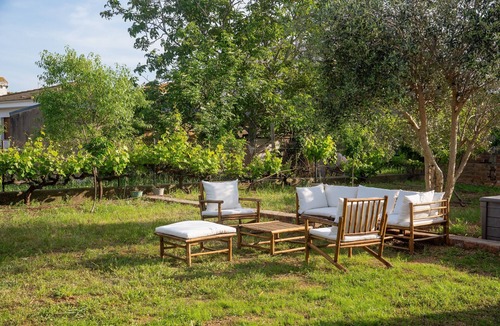 Ordis House | L'ametller - Empordà/Costa Brava with Garden, Small Pool, Barbecue, and Volleyball