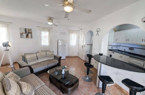 Ventanicas-El Cantal Apartment | La Casa Redonda lovely 3 bed penthouse withn sea views - a short walk to beach