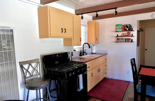 Lake Elsinore House | La Casita-Quiet & serene 1bedroom home in nature with AC & WIFI in Lake Elsinore