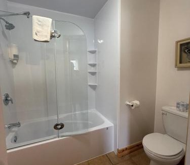 Tadoussac Hotel | La Galouine Auberge