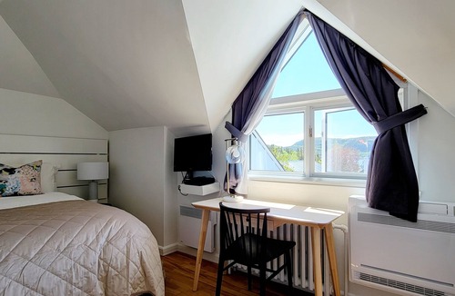 Tadoussac House | La Merveilleuse - House and Pavilions