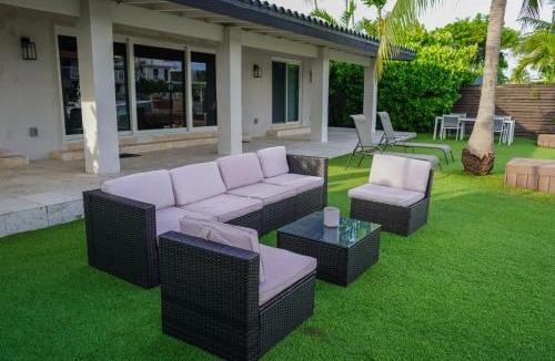 Northeast Miami House | La perla