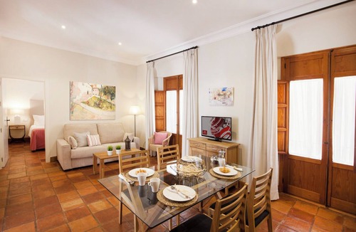 La Trinidad-San Juan y Todos los Santos Apartment | La Zafra en La Casa del Aceite cerca de la Mezquita