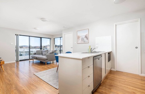 Greenway Apartment | Lake & Mountain Escape Greenway