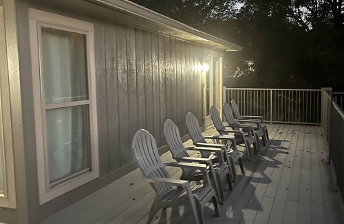 Northport House | Lake Tuscaloosa Waterfront home with Amazing Views 4 bed 4 bath + Gameroom