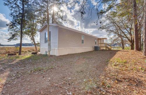 Wetumpka House | Lakefront Wetumpka Escape with Furnished Deck!