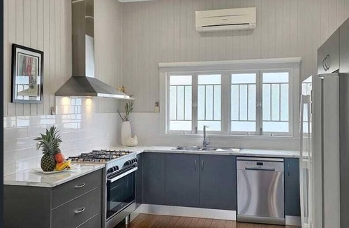 Cairns North House | Lakehouse Properties - Alia's Estate