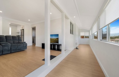 Koonawarra House | Lakeside 3 BDR House