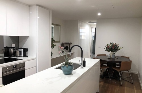 Braddon Apartment | Landscaped Inner City Designer Living