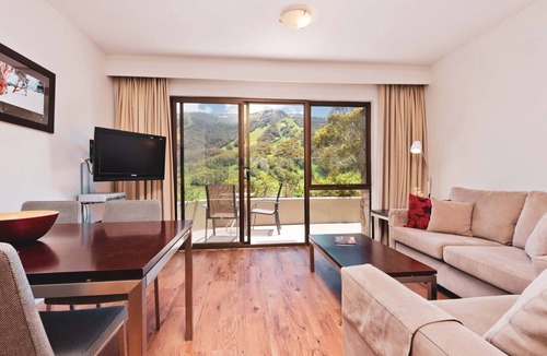 Thredbo Apartment | Lantern 09- Deluxe Apartment nestled in the Snowy Mountains.