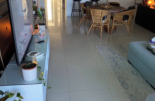 Coffs Harbour Apartment | Large 3x bedroom apartment directly opposite beach. Very comfortable and cosy.