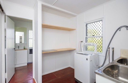 Isis Central Other | Large family home in a quiet rural location.