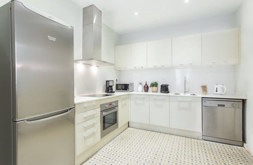 El Raval Apartment | Las Ramblas large 4bedroom with terrace
