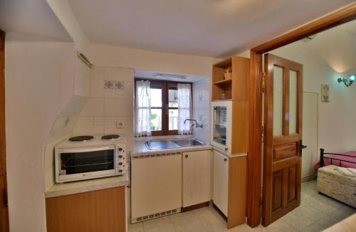 Hydra House | Lelas house 2-level Apartment "Mandraki"