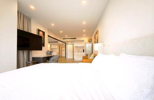 Box Hill Apartment | LG17 - Box Hill Core Hotel Style Double Suite High-End Furniture Double King Bed Super Large Space