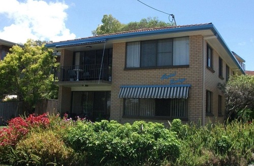 Bellara House | Light, Airy 1st Floor Unit - Marbrin Close, Bellar