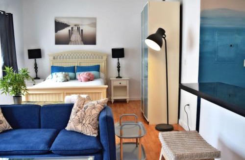 City Center House | Light-Filled Apt Steps to Beach Convention Center
