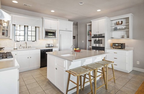 Wise House | Liquid Sunshine! Luxury Main Lake Rental on Lake Gaston