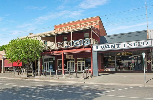 Echuca Apartment | Little Hopwood Apartment 2