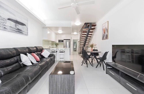 Pialba House | Little Miss Sunshine An Oceanside Family Delight