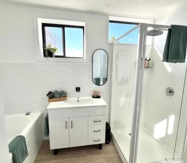 Kingston House | Little Red Gate Urban Retreat