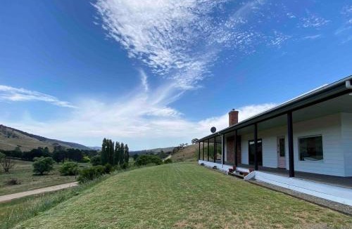 Omeo House | Livingstone-Omeo Hideaway