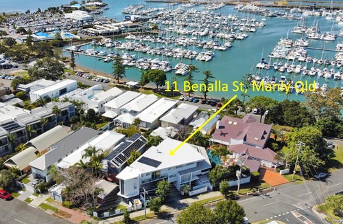 Manly Apartment | Location, location, location - very large apartment