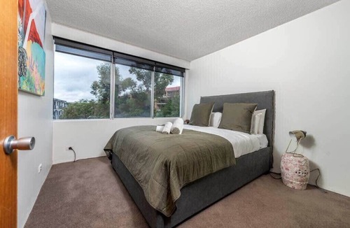 Manuka Apartment | Lovely 2 BR Apartment in Griffith, ACT
