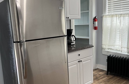 Schenectady House | Lovely Three bedroom home and backyard