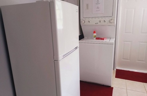 George Town Apartment | Lower Deck apt.