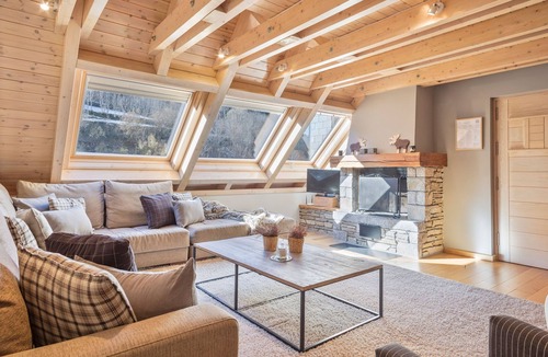 Tredos Apartment | Luderna - Tríplex Arbaet