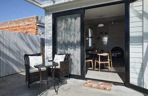 Hobart Central Business District House | Luxe cottage in the heart of Sandy Bay