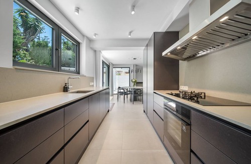 Golden Mile Villa | Luxurious Beachfront villa