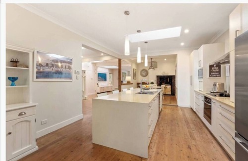 Mona Vale Apartment | Luxurious Beachside Oasis Sleeps 10