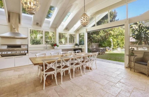 Mona Vale Apartment | Luxurious Beachside Oasis Sleeps 10