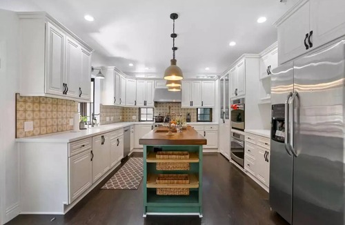 Bel Air House | Luxurious Home In The Peaceful Bel-Air Neighborhood