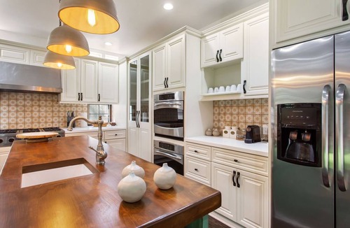 Bel Air House | Luxurious Home In The Peaceful Bel-Air Neighborhood