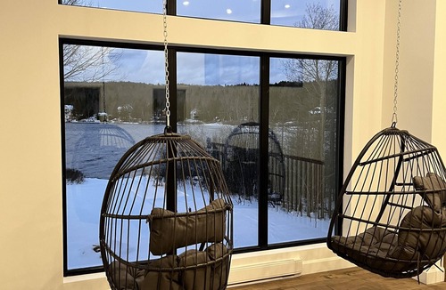Les Etchemins Regional County Municipality Ski Chalet | Luxurious waterfront cottage