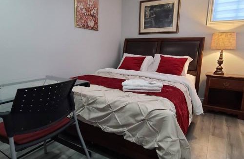 Cambridge Apartment | LUXURY 2-BEDROOMS UNIT WITH WIFI, LDR & PARKING.