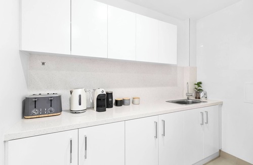 Toowong Apartment | Luxury 2-Level Riverfront Penthouse - 3-Bed/4-Bed Options
