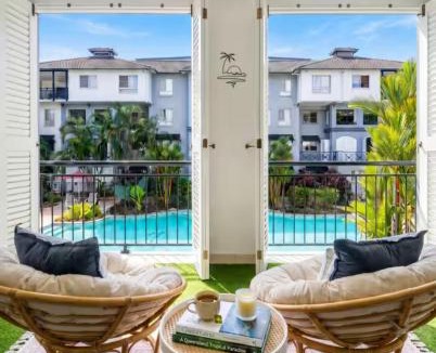 Cairns North Apartment | Luxury 2Bed 2bath Poolview apartment with Lift and 4pools