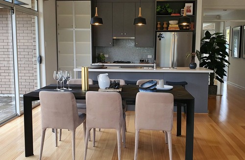 Aldinga Beach House | Luxury beach stay, close to the famous SA wine regions