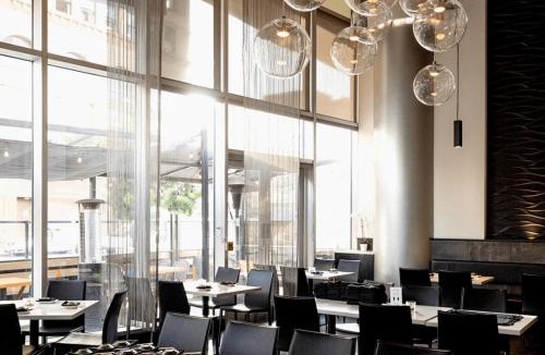 Downtown Los Angeles Apartment | Luxury Highrise Living Downtown LA