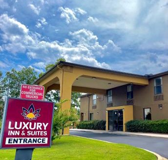 Selma Hotel | Luxury Inn & Suites