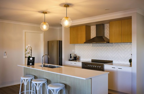 Nagambie House | Luxury Lake Nagambie Retreat by Twin Palms Holiday Rentals
