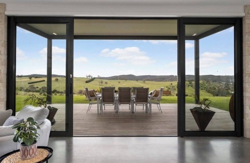 Greendale House | Luxury Modern Farm stay with Country Living