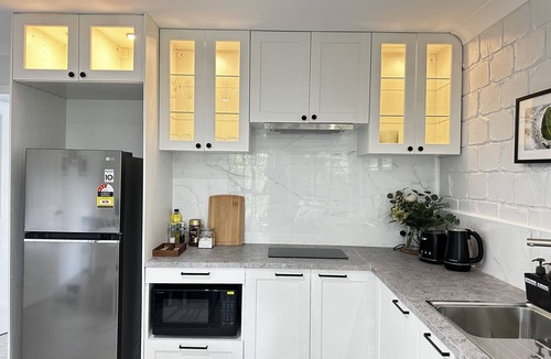 Westlake House | Luxury private room staying in Westlake QLD 4074